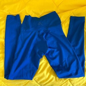 Timeless High-Waisted Leggings in Cobalt blue